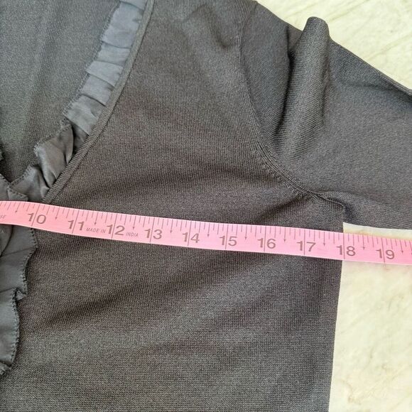 Ann Taylor vintage silk blend shimmery black cardigan hook/eye closure ruffle M - Picture 5 of 7